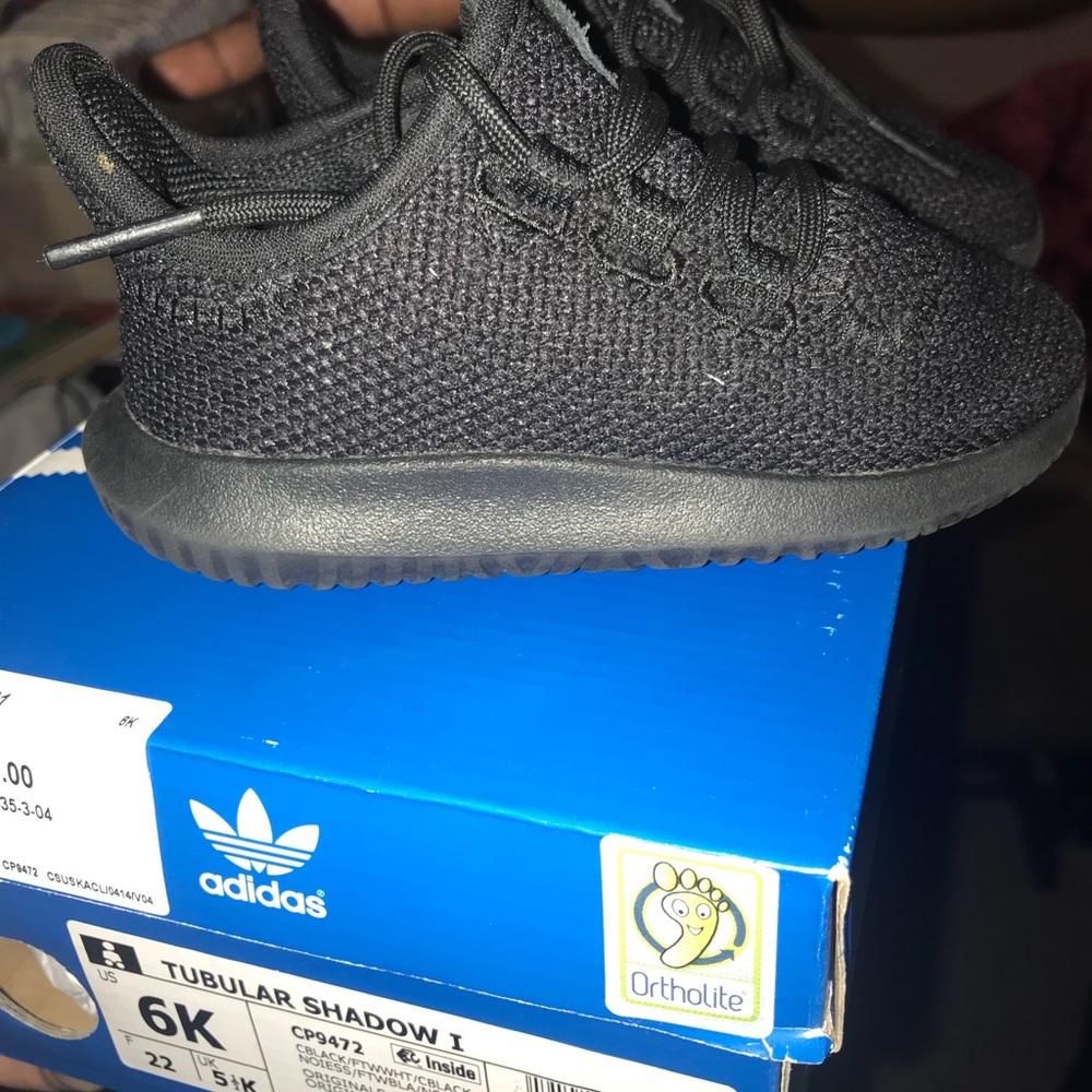 Boys Black Adidas gym shoes